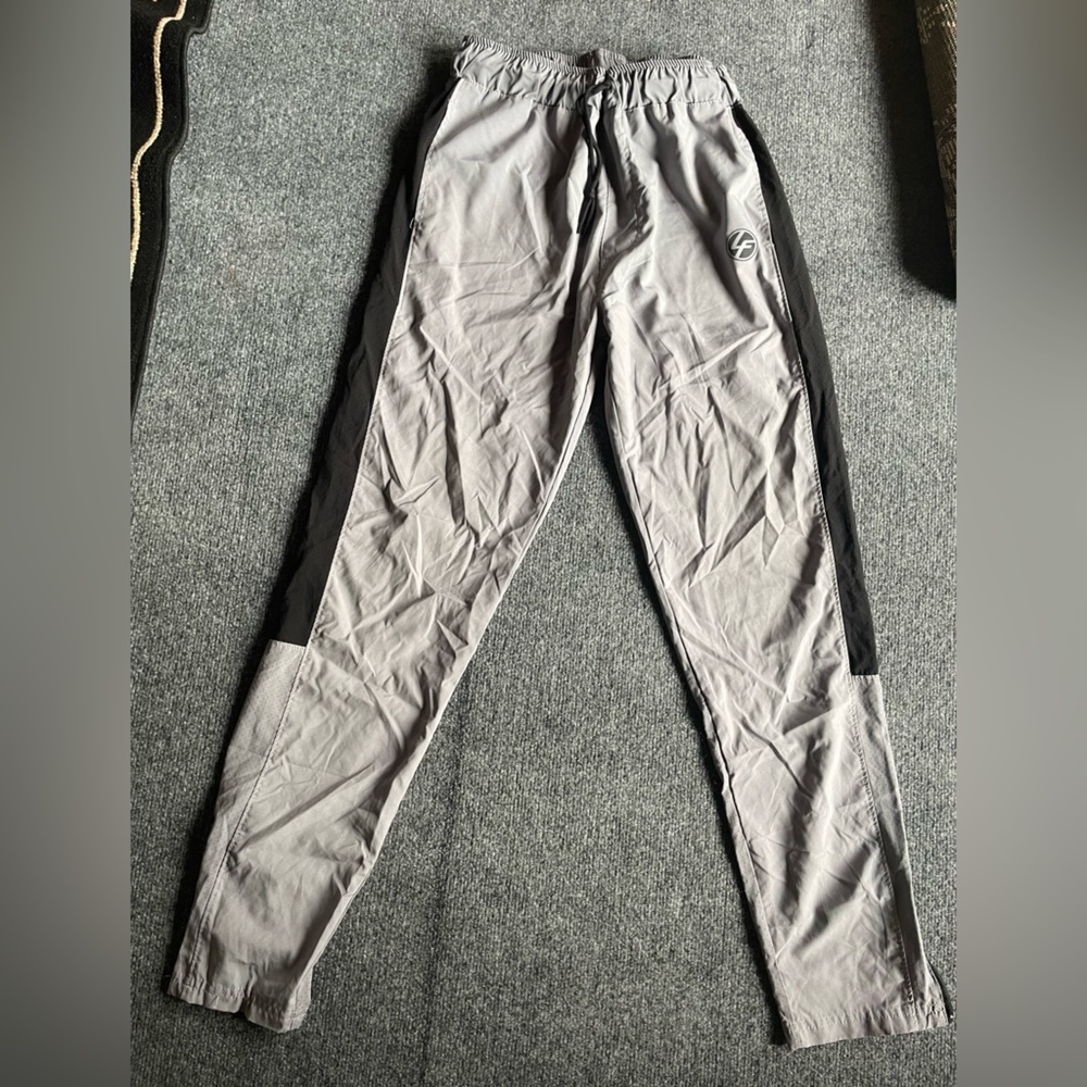 Life Fitness Track exercise pants gray & black size L